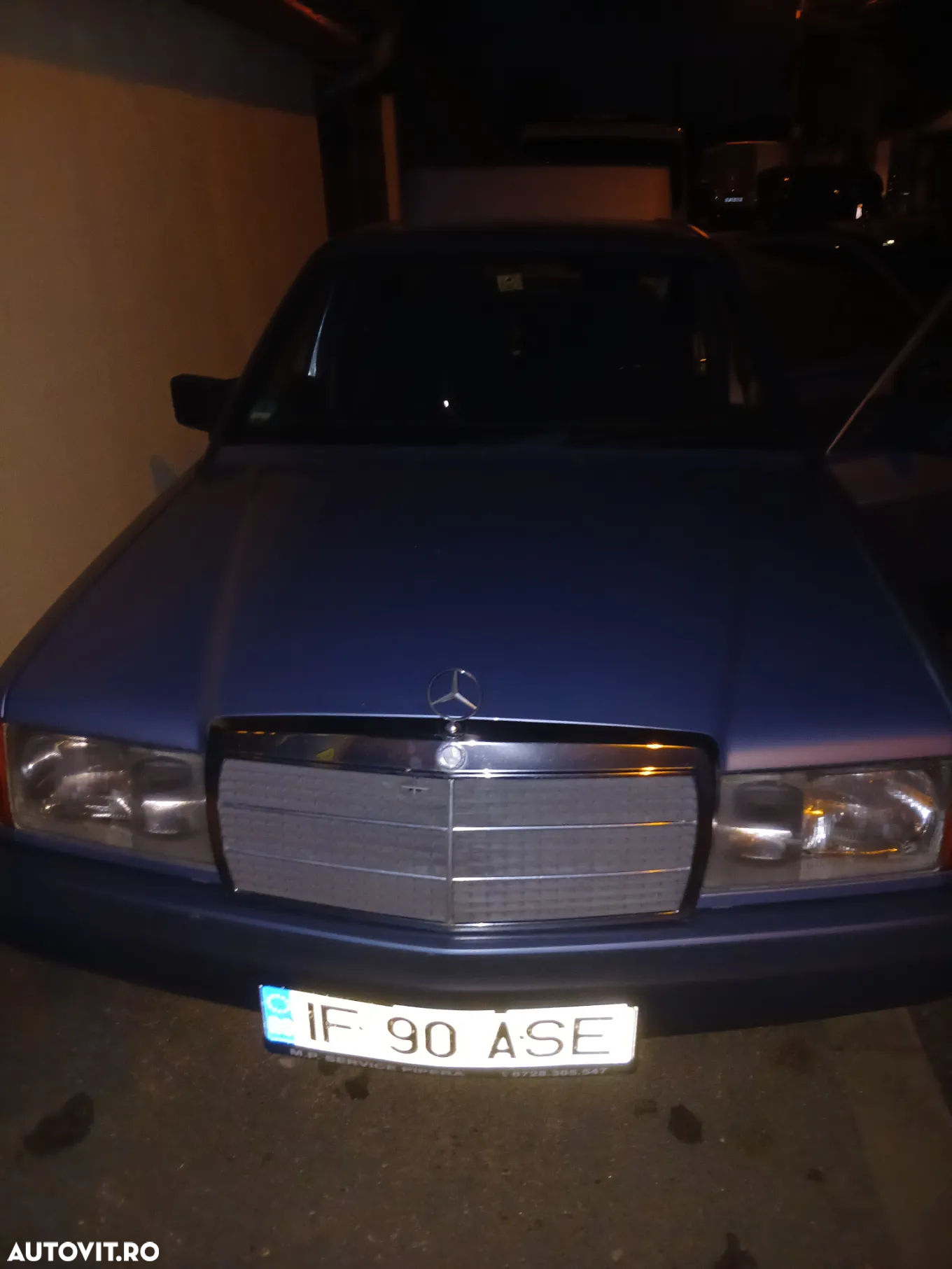 Mercedes-Benz 190 - 11