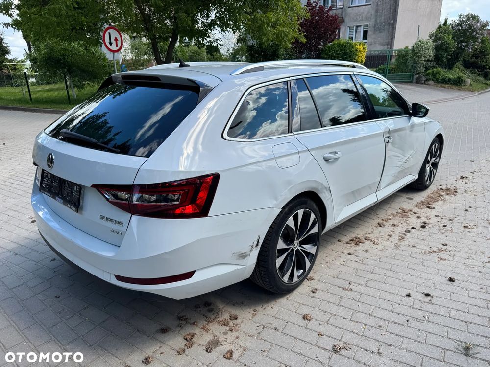 Skoda Superb 2.0 TDI 4x4 DSG Ambition - 8