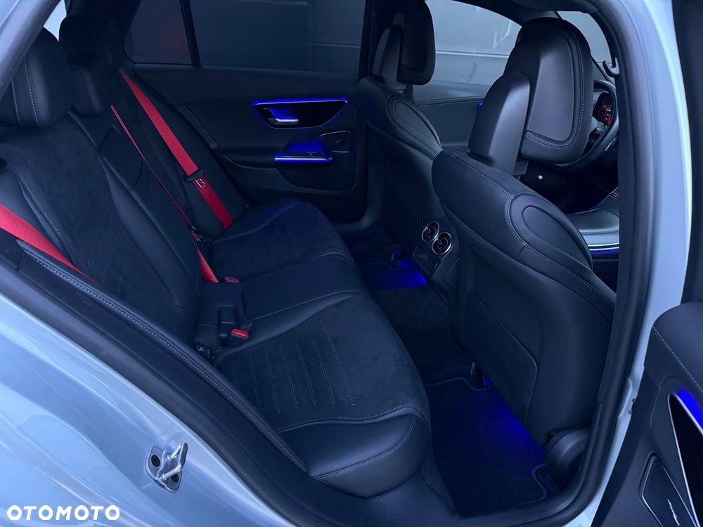 Mercedes-Benz Klasa C 220 d 4Matic T 9G-TRONIC AMG Line - 9