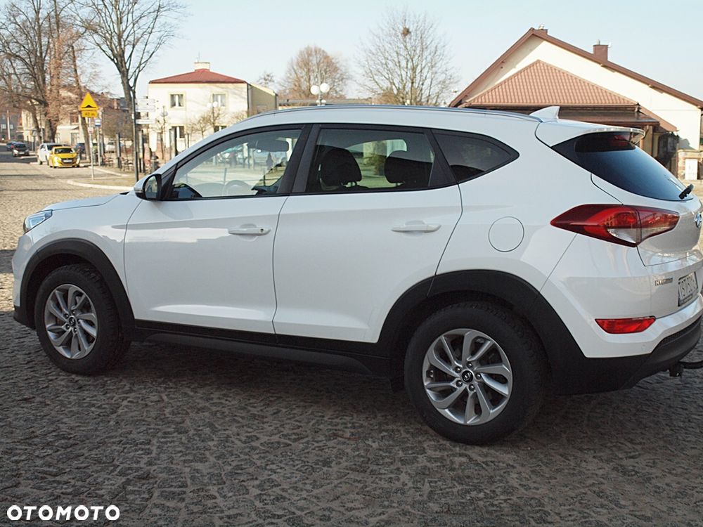 Hyundai Tucson blue 1.7 CRDi 2WD Trend - 12