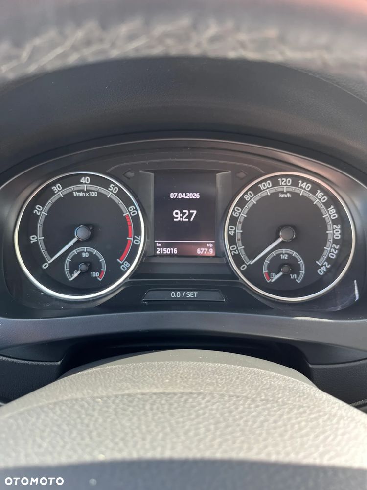 Skoda RAPID Spb 1.0 TSI Style - 14