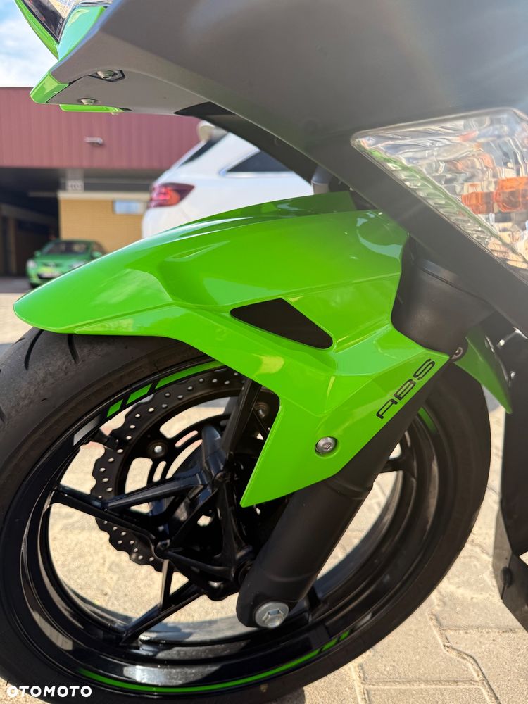 Kawasaki Ninja 400 - 15