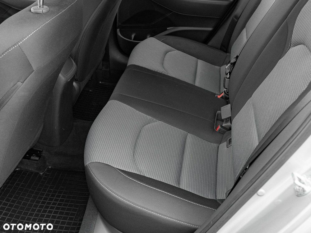 Hyundai i30 1.5 DPI Classic + - 22