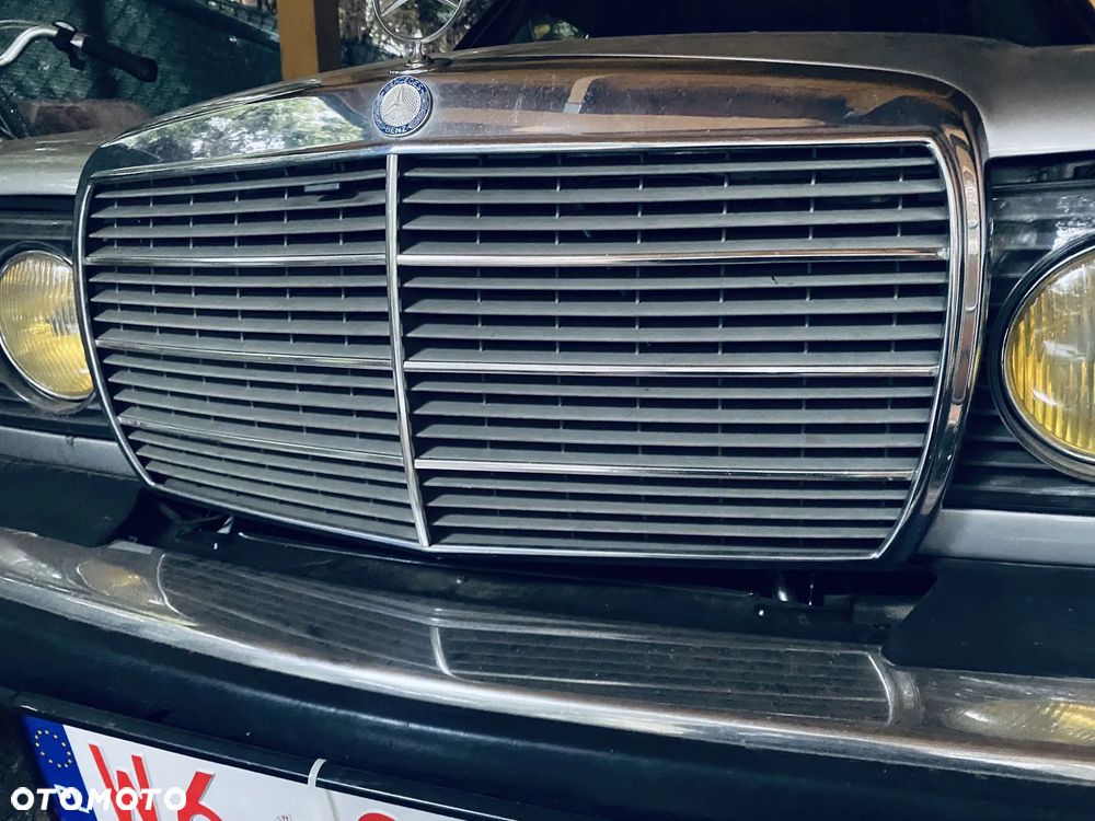 Mercedes-Benz W123 - 11