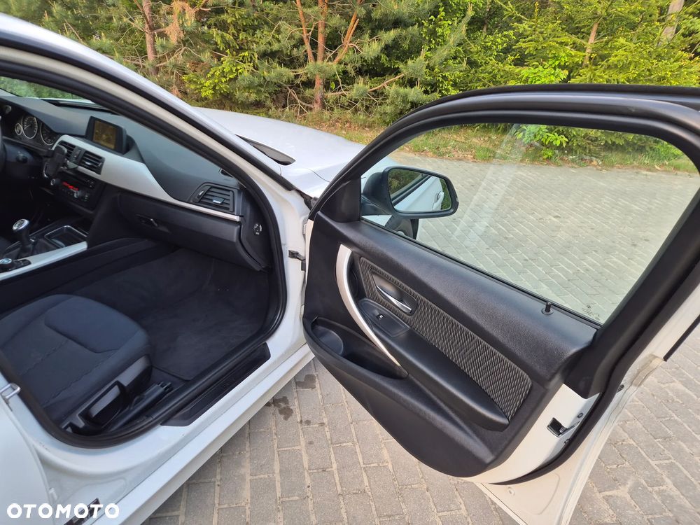 BMW Seria 3 318d Modern Line - 6