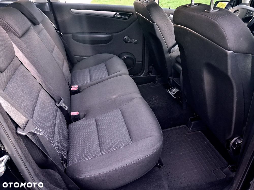 Mercedes-Benz Klasa B 160 BlueEFFICIENCY SPORT EDITION - 22