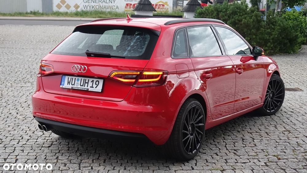 Audi A3 Sportback - 2