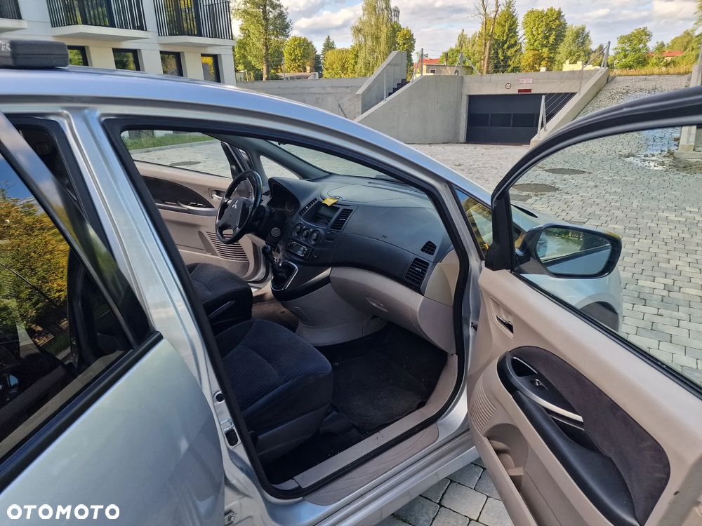 Mitsubishi Grandis 2.0 DID Intense - 13