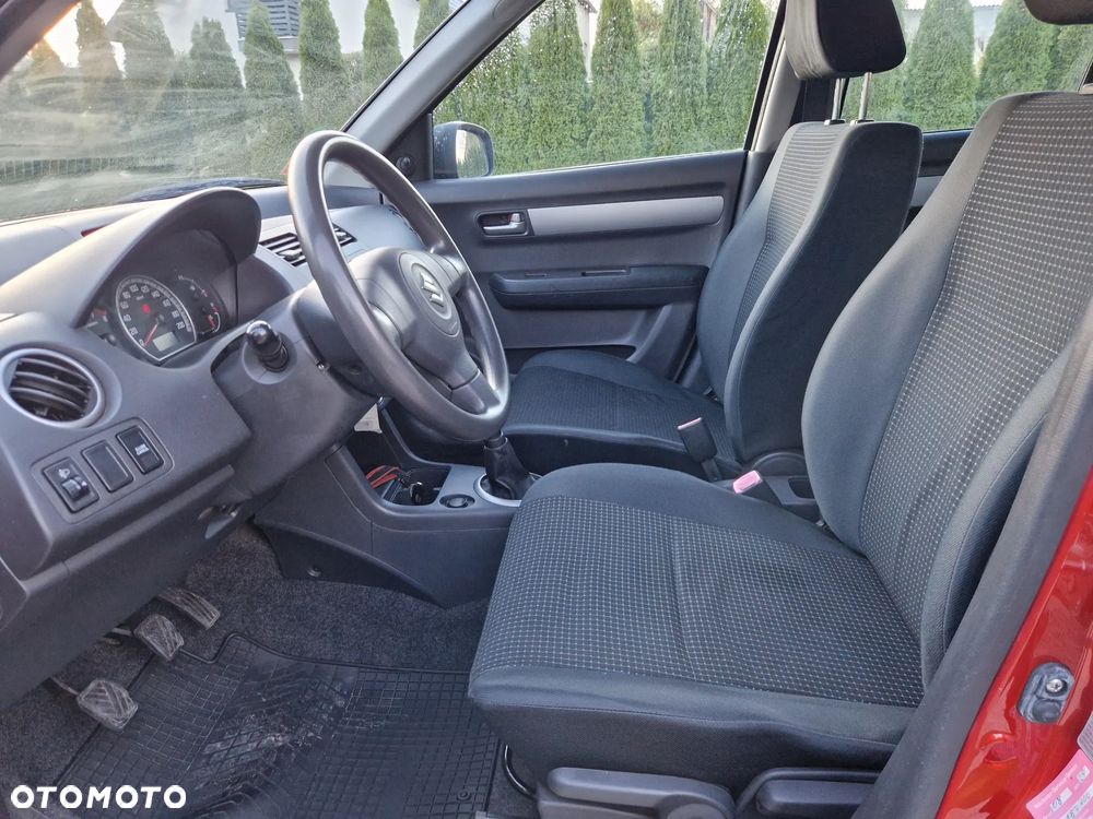 Suzuki Swift 1.3 Limited 25 - 32