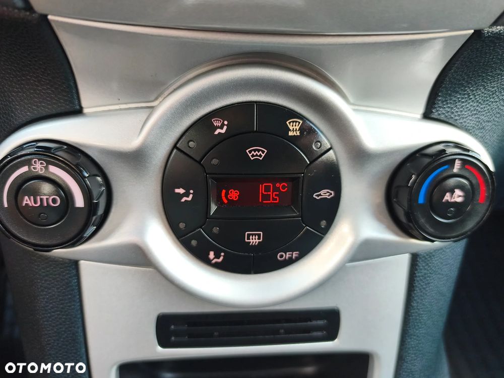 Ford Fiesta - 22