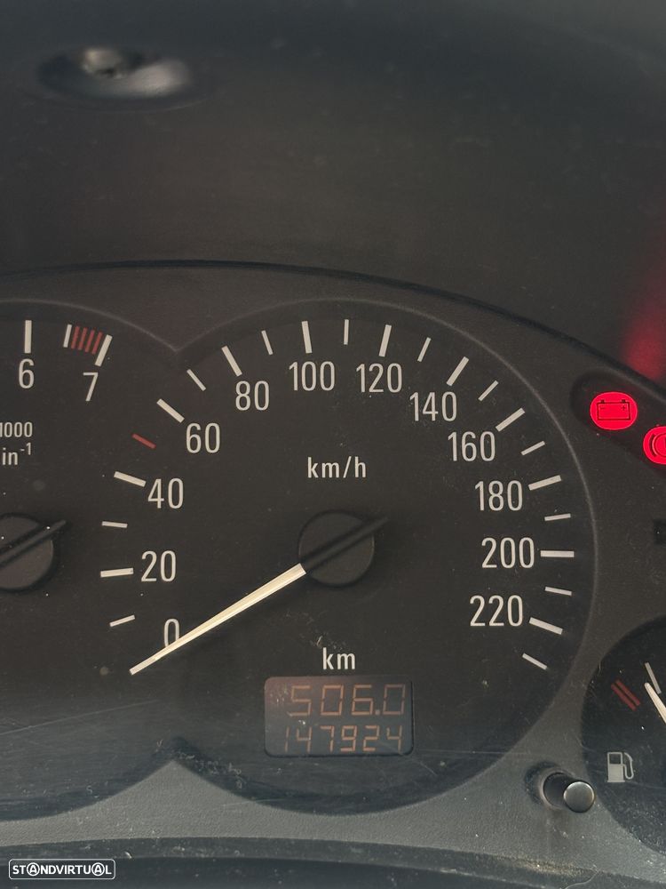 Opel Corsa 1.2 16V Essentia - 7