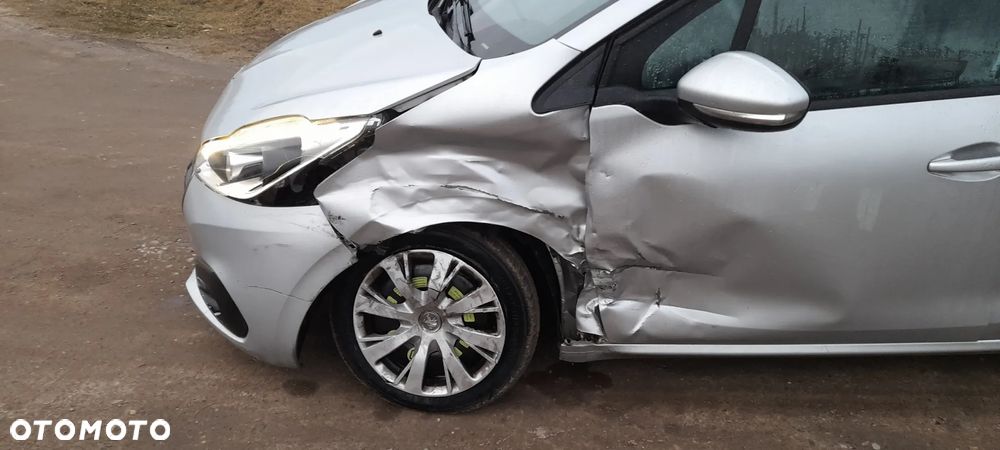 Peugeot 208 1.6 BlueHDi Active S&S - 4