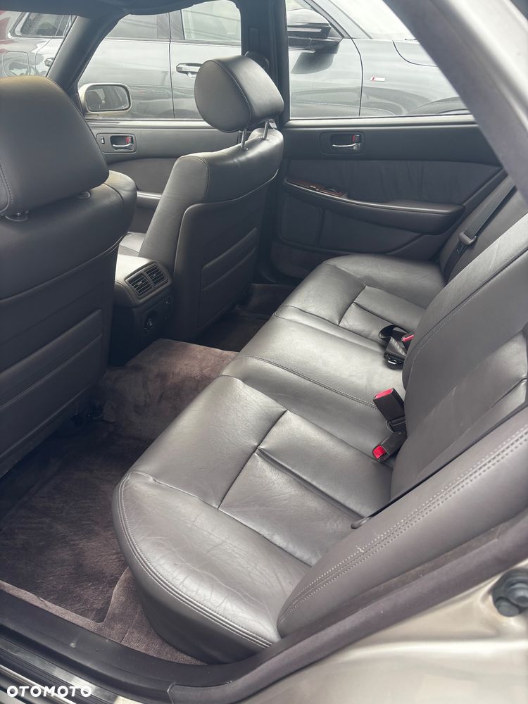 Lexus LS Standard - 5