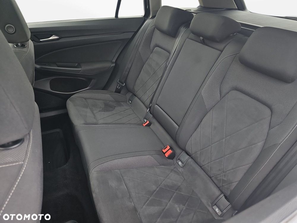 Volkswagen Golf 1.5 eTSI OPF DSG Style - 18