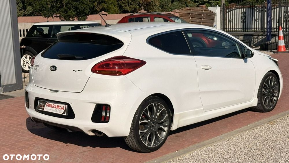 Kia Ceed - 8