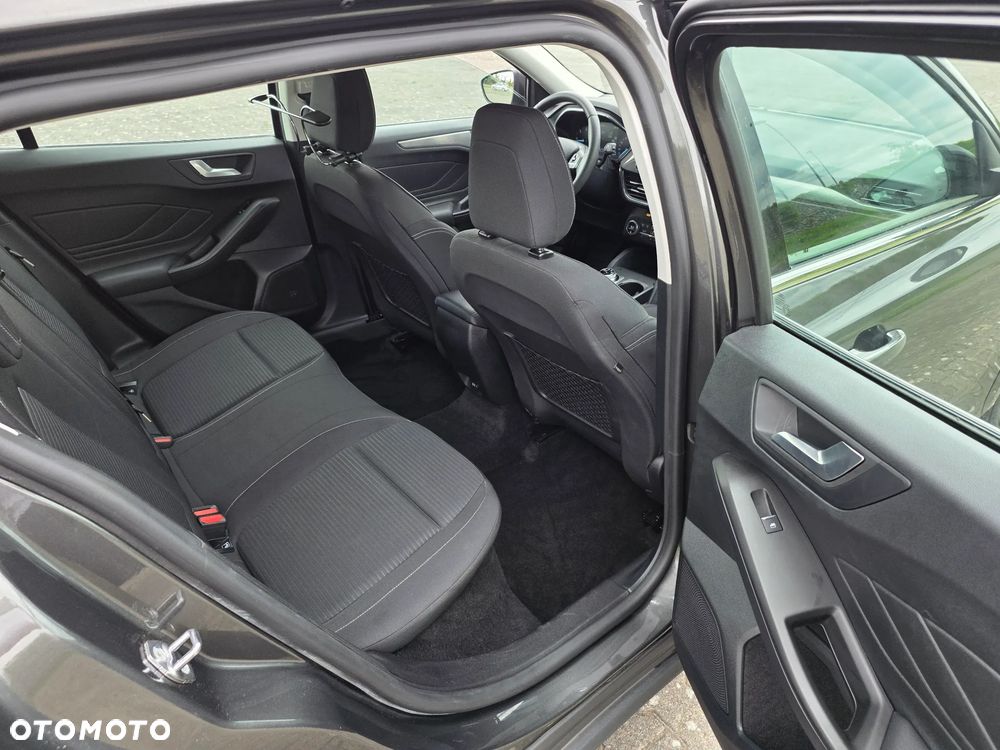 Ford Focus 1.5 EcoBlue Start-Stopp-System TITANIUM STYLE - 18