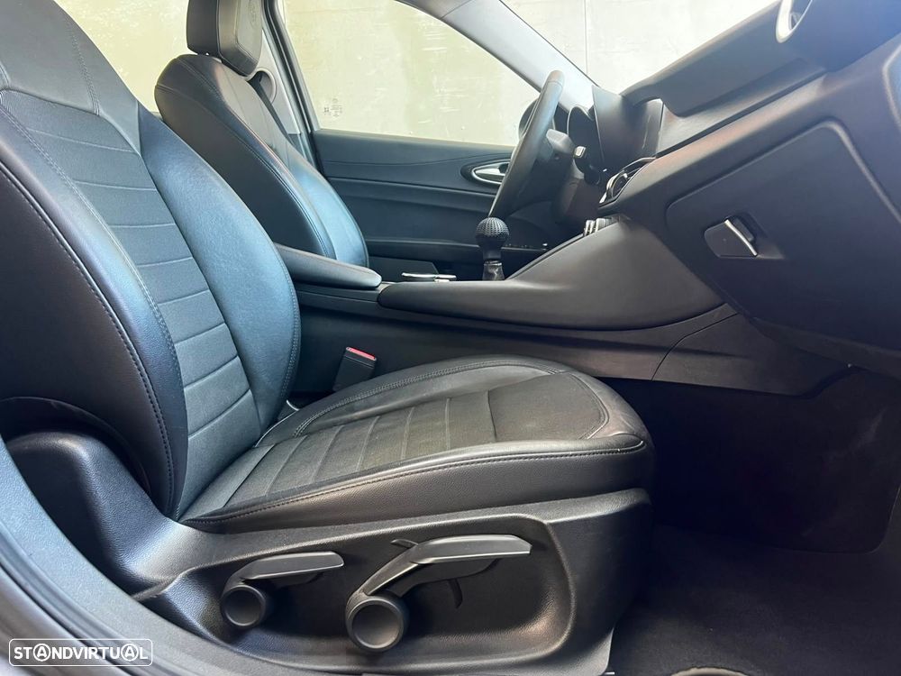 Alfa Romeo Giulia 2.2 D Super - 15