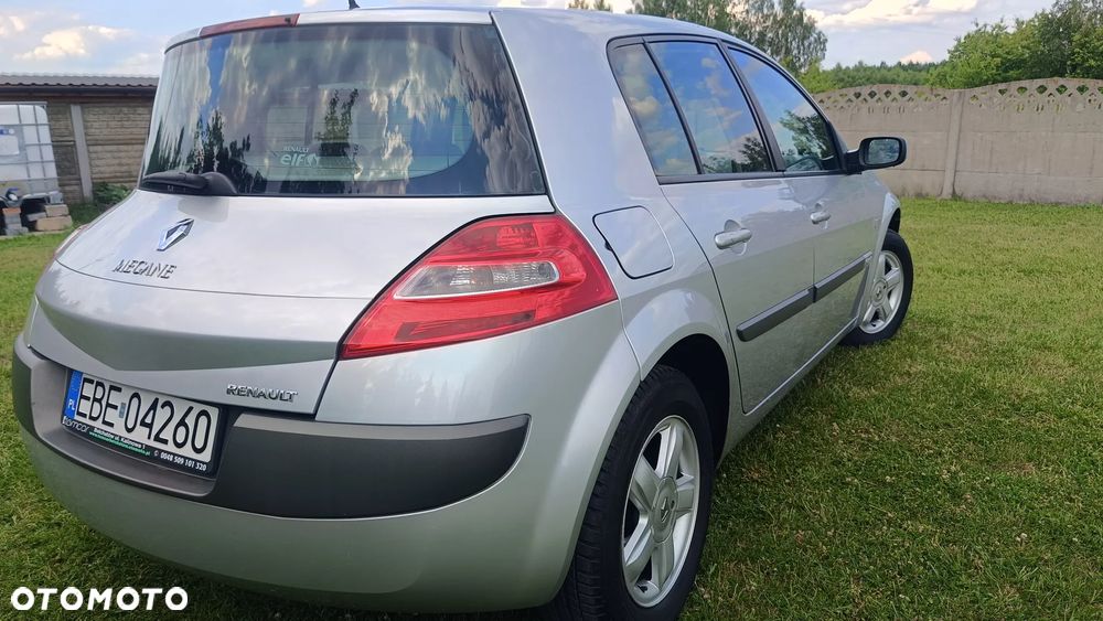 Renault Megane 1.6 Privilege - 4