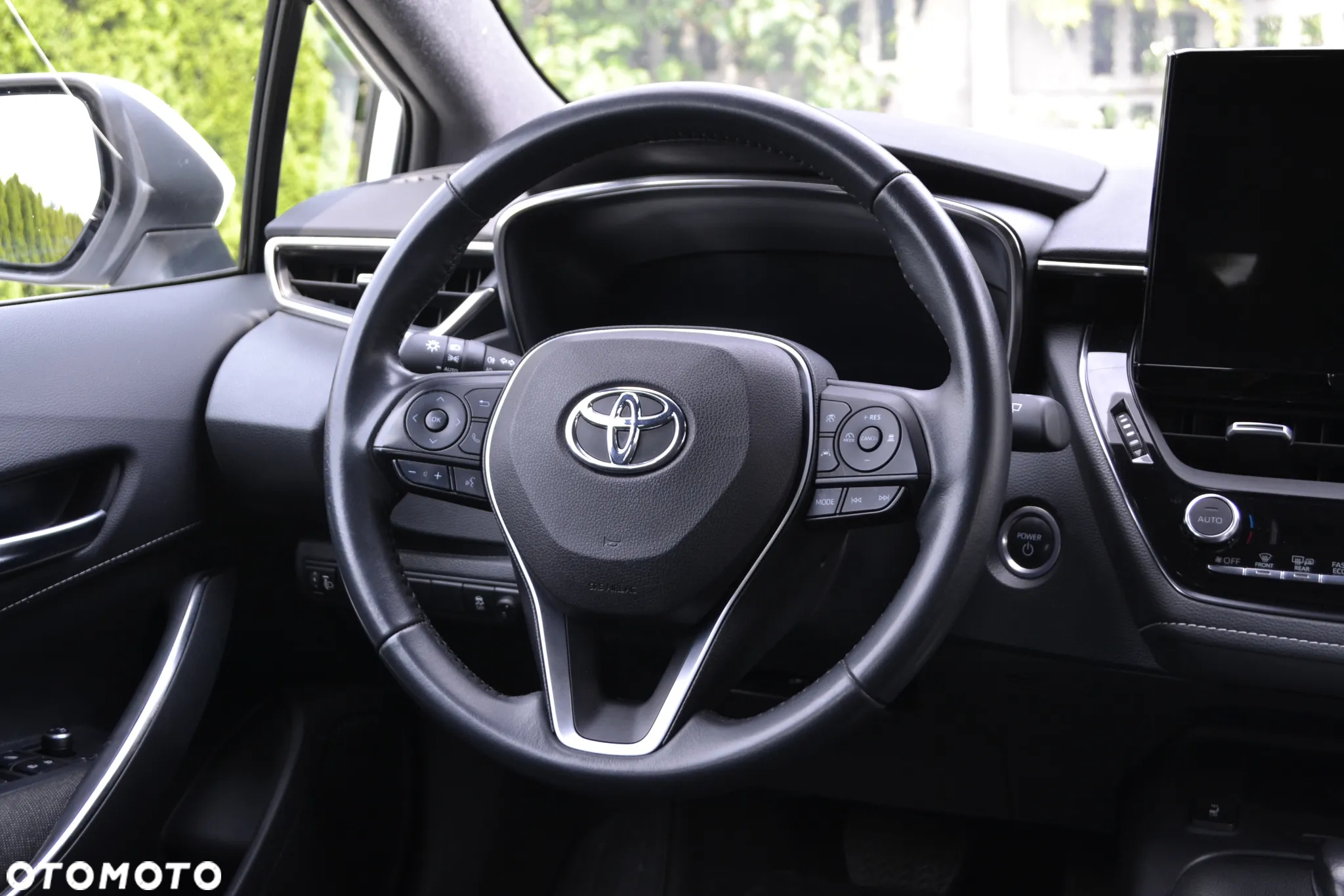 Toyota Corolla 1.8 Hybrid Comfort - 38