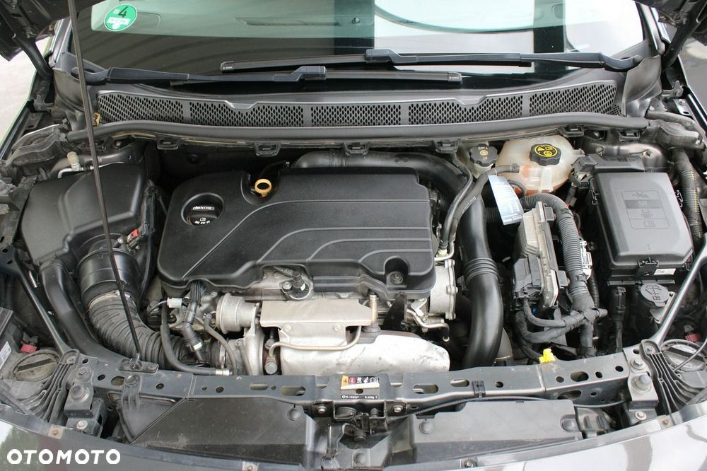 Opel Astra 1.4 T Dynamic - 33