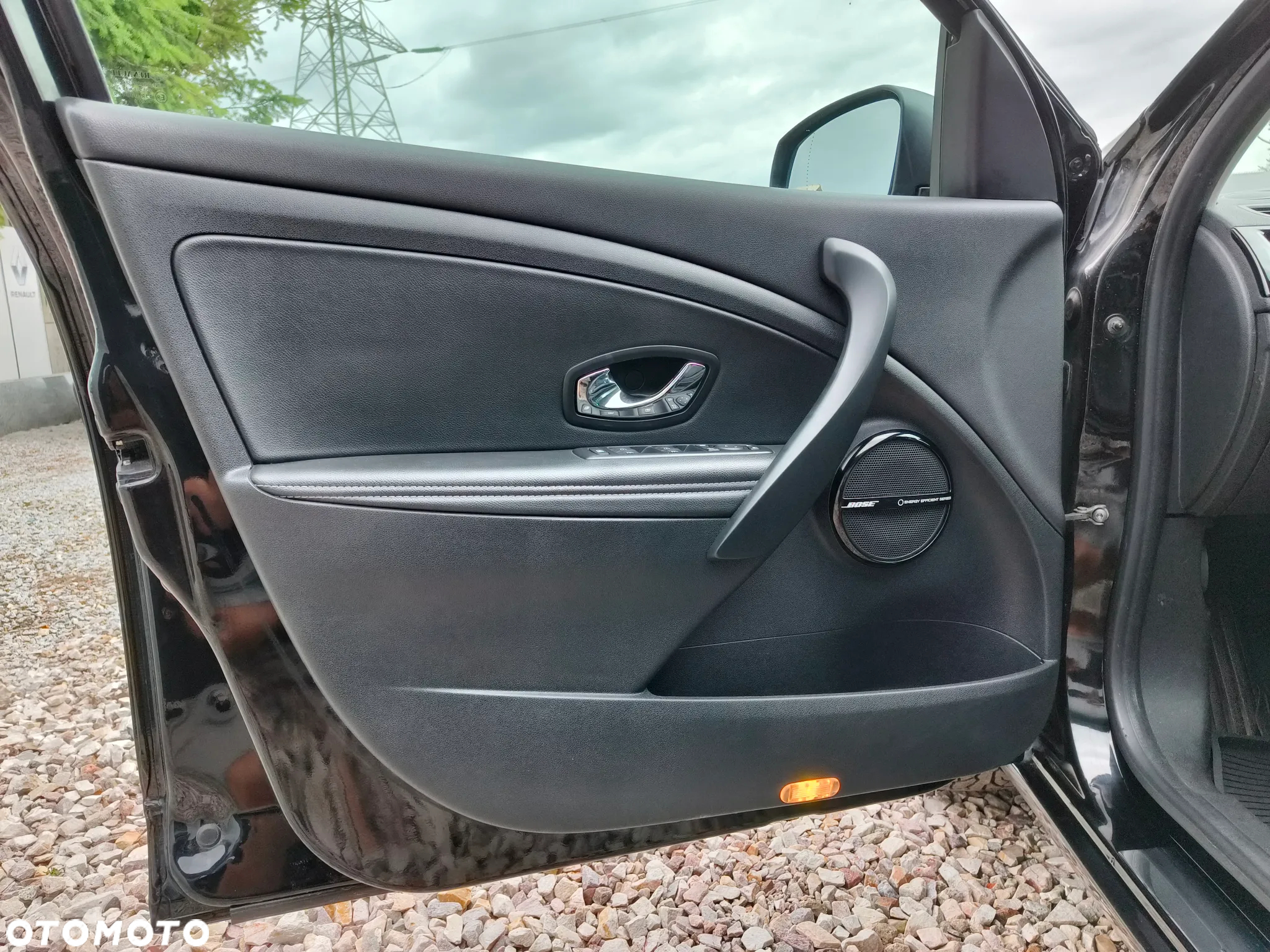 Renault Megane Grandtour TCe 130 Bose Edition - 17