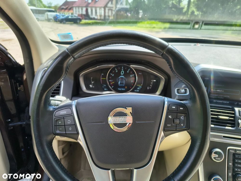 Volvo XC 60 T6 AWD Edition Pro - 17