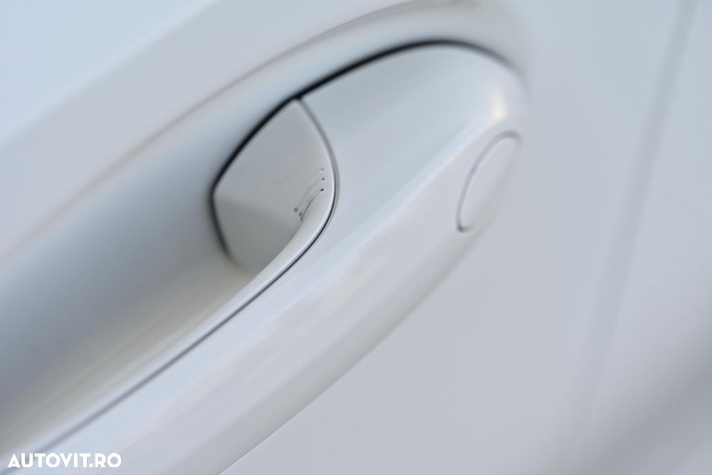 BMW Seria 3 330i xDrive Aut. Luxury Line - 21