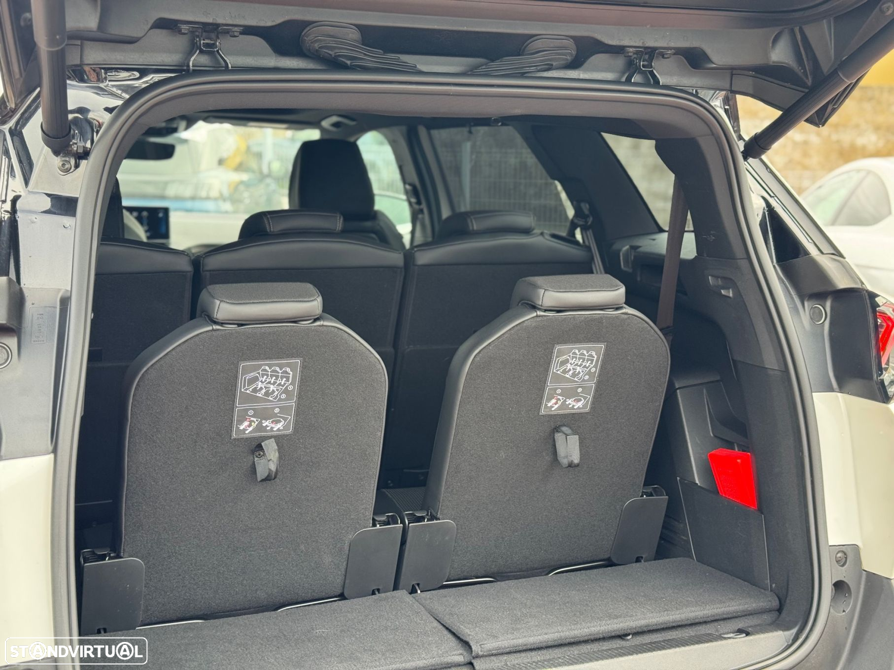 Peugeot 5008 1.5 BlueHDi GT Pack EAT8 - 12