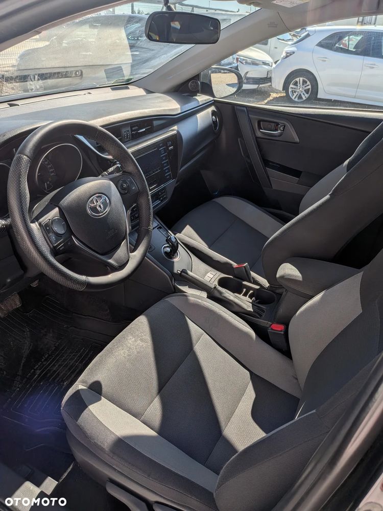 Toyota Auris Hybrid 135 Comfort - 11