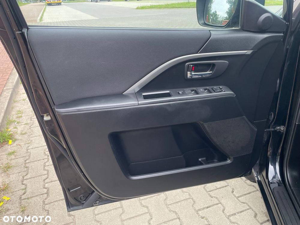 Mazda 5 - 16