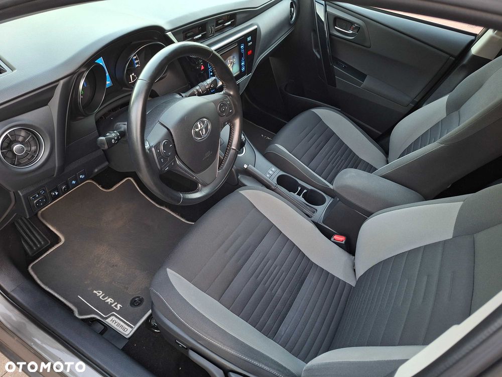 Toyota Auris - 7
