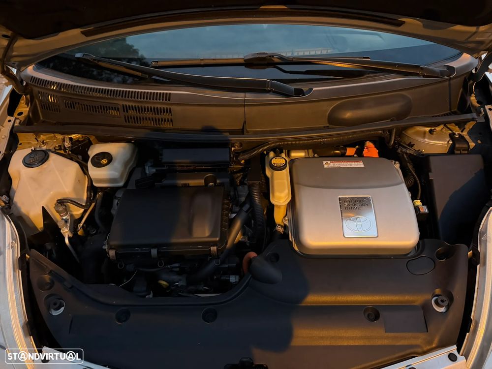 Toyota Prius 1.5 VVT-i HSD Sol - 12