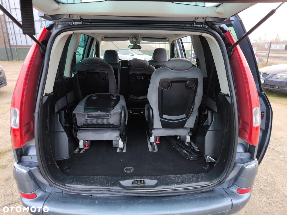 Citroën C8 2.0 16V Confort - 11