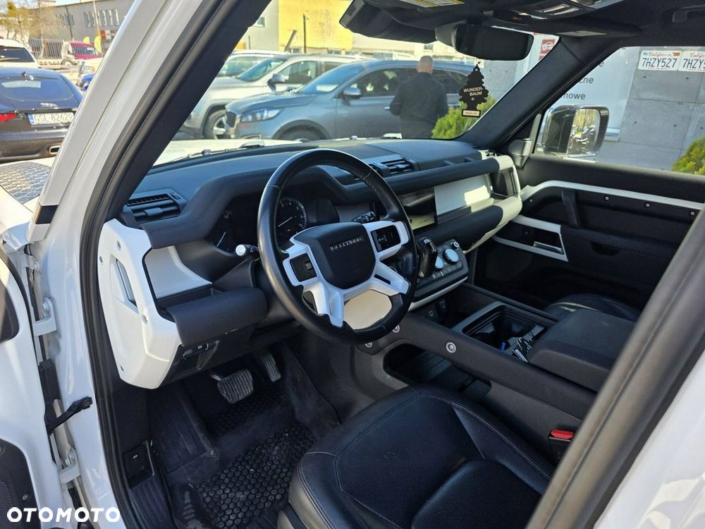 Land Rover Defender 2.0 P300 75th Limited Edition - 8