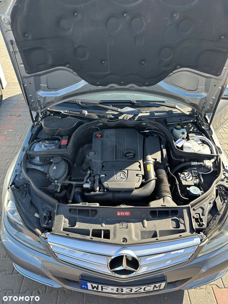 Mercedes-Benz Klasa C 180 CGI Automatik BlueEFFICIENCY Avantgarde - 5