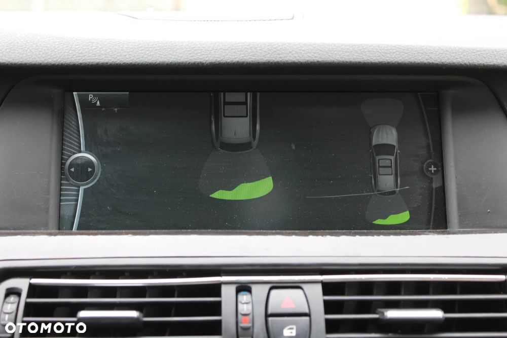 BMW Seria 5 520d Luxury Line - 33