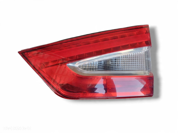 Lampa w klapę prawa strona Ford Galaxy 2 AM21-13A602-ED Hella 177017-12