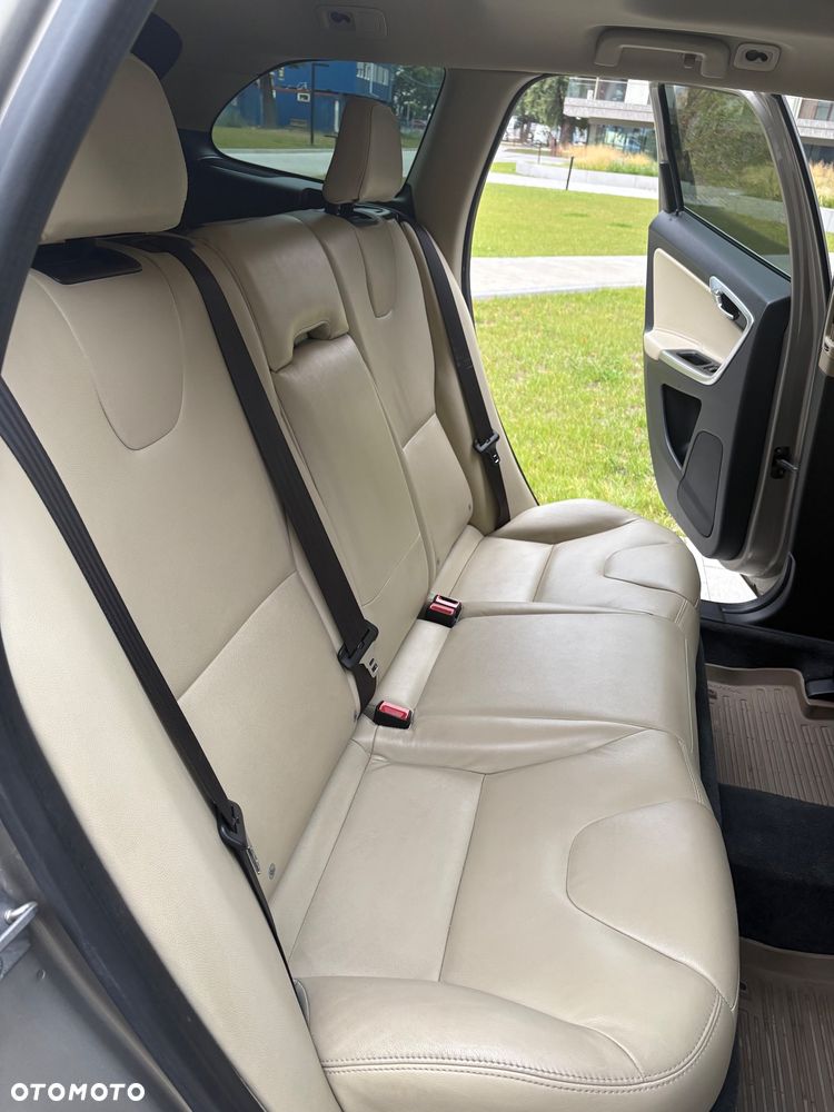Volvo XC 60 D3 Drive-E Momentum - 15
