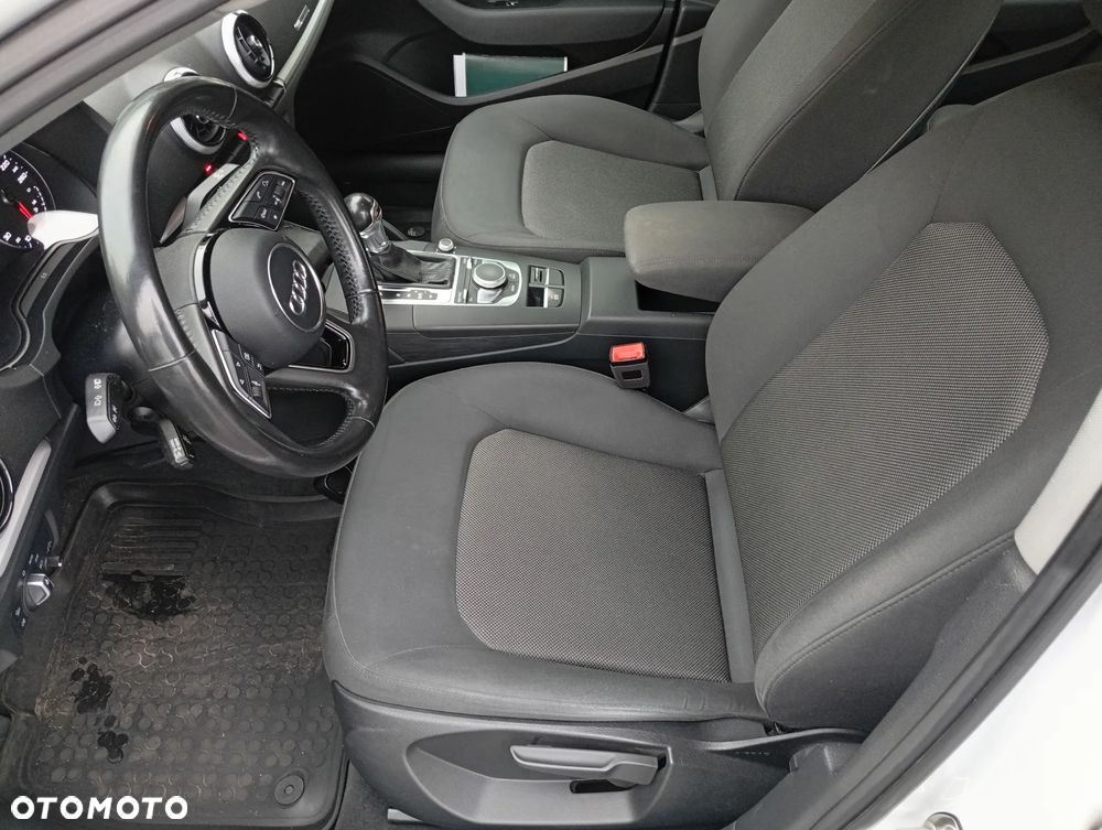 Audi A3 Limousine 1.6 TDI S tronic - 10