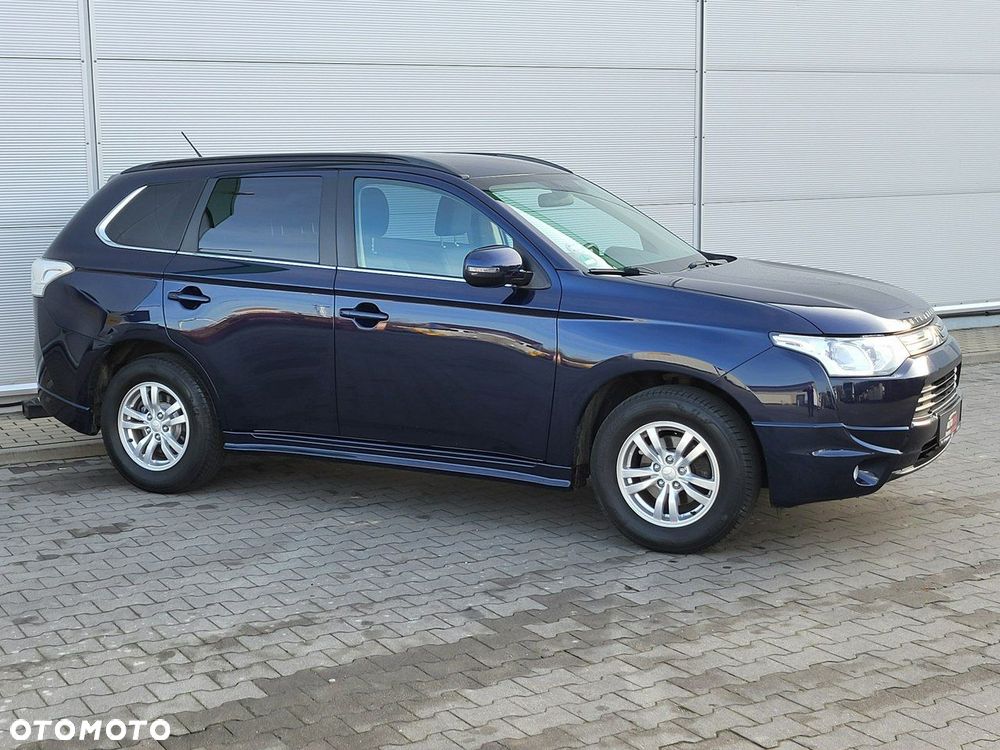 Mitsubishi Outlander - 4