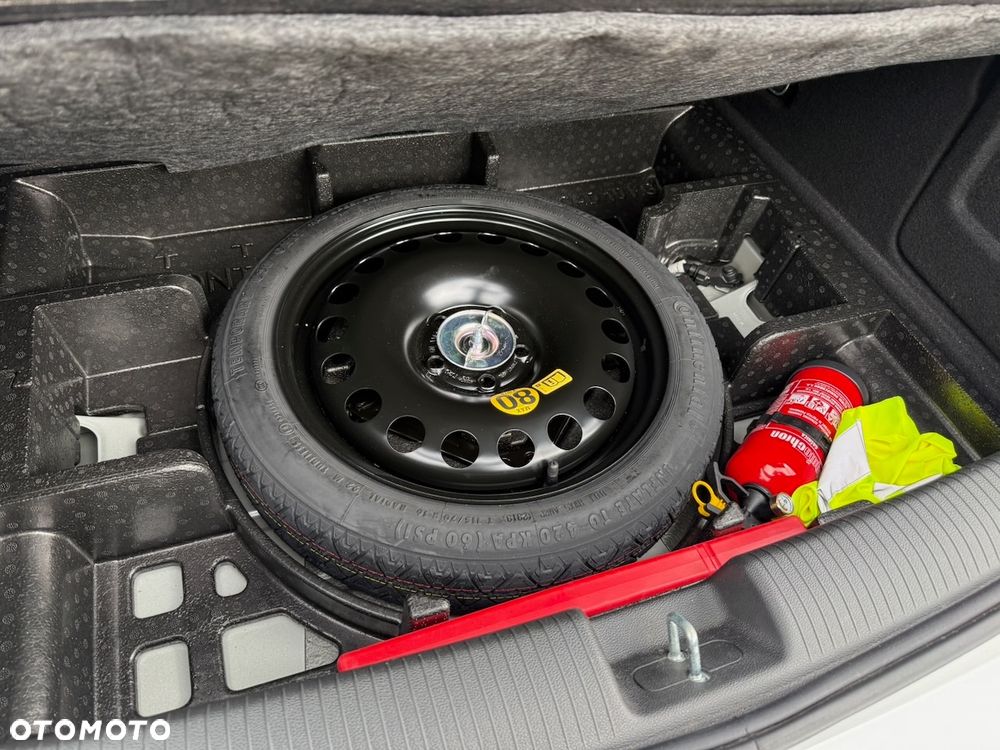 Opel Astra 1.4 T Enjoy S&S - 20