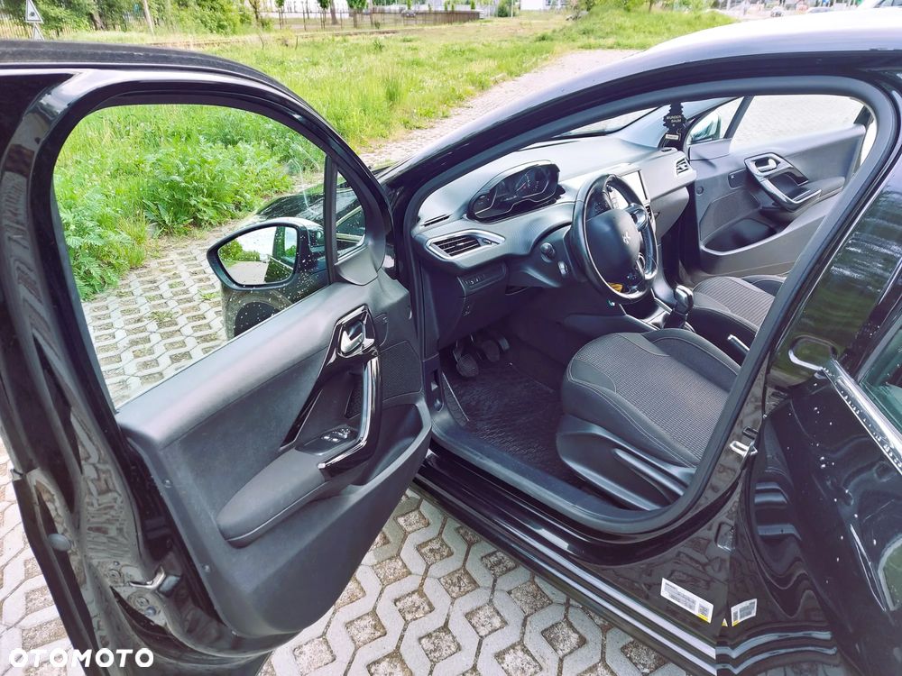 Peugeot 208 PureTech 82 Allure - 3
