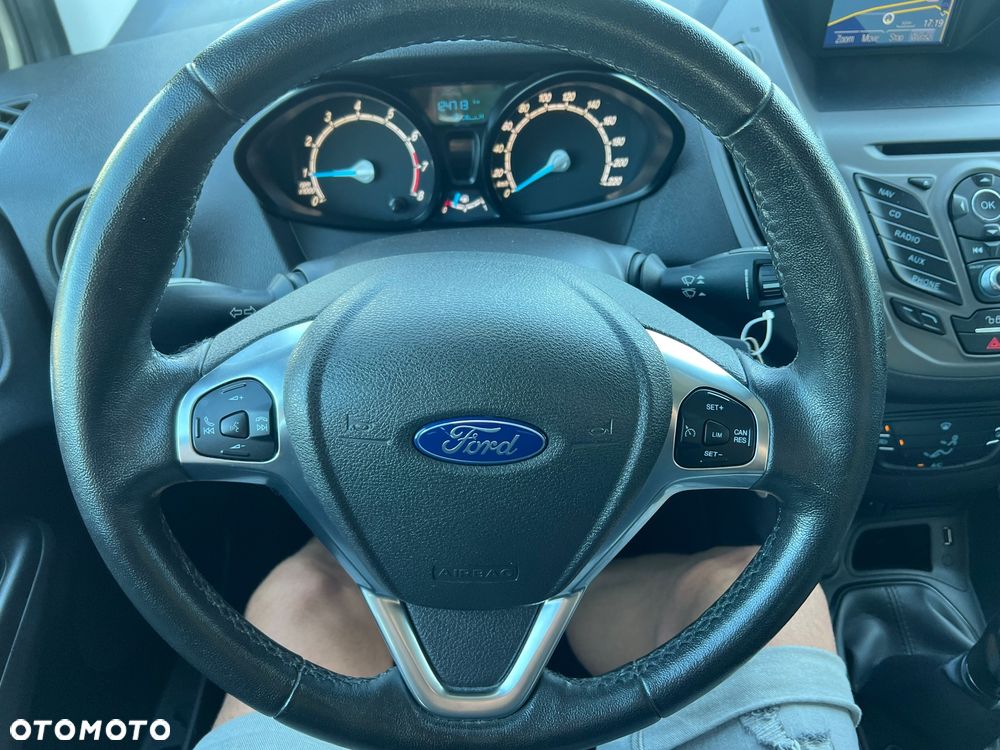 Ford Tourneo Courier - 25