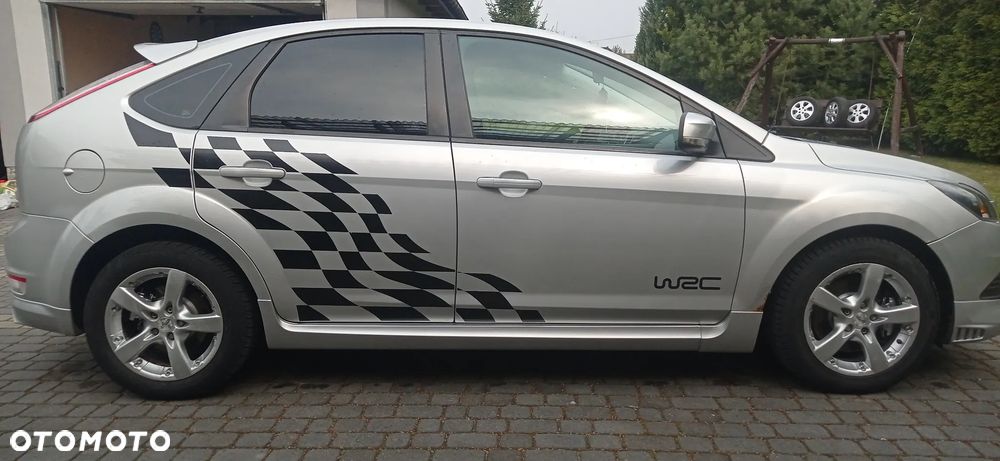 Ford Focus 2.0 Sport - 8