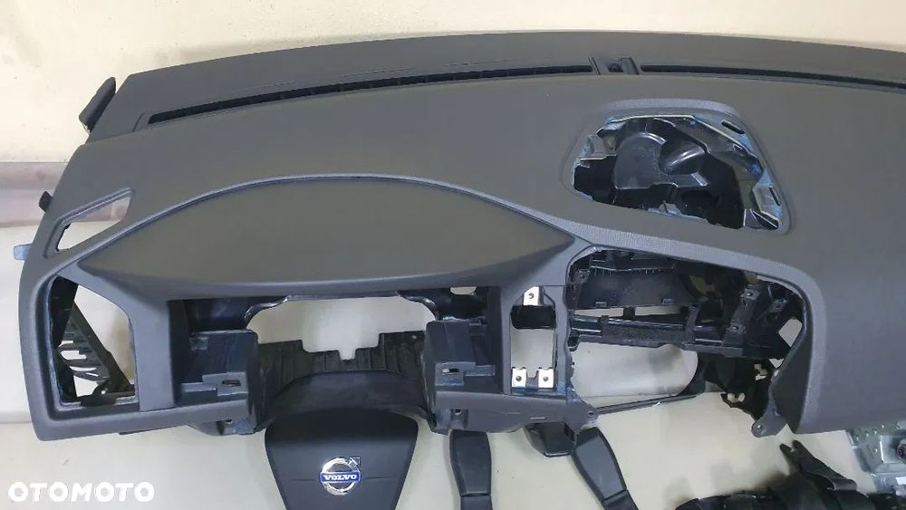 DESKA ROZDZIELCZA VOLVO XC60 KONSOLA PODUSZKA PASY SZARA LUB BRĄZ - 2