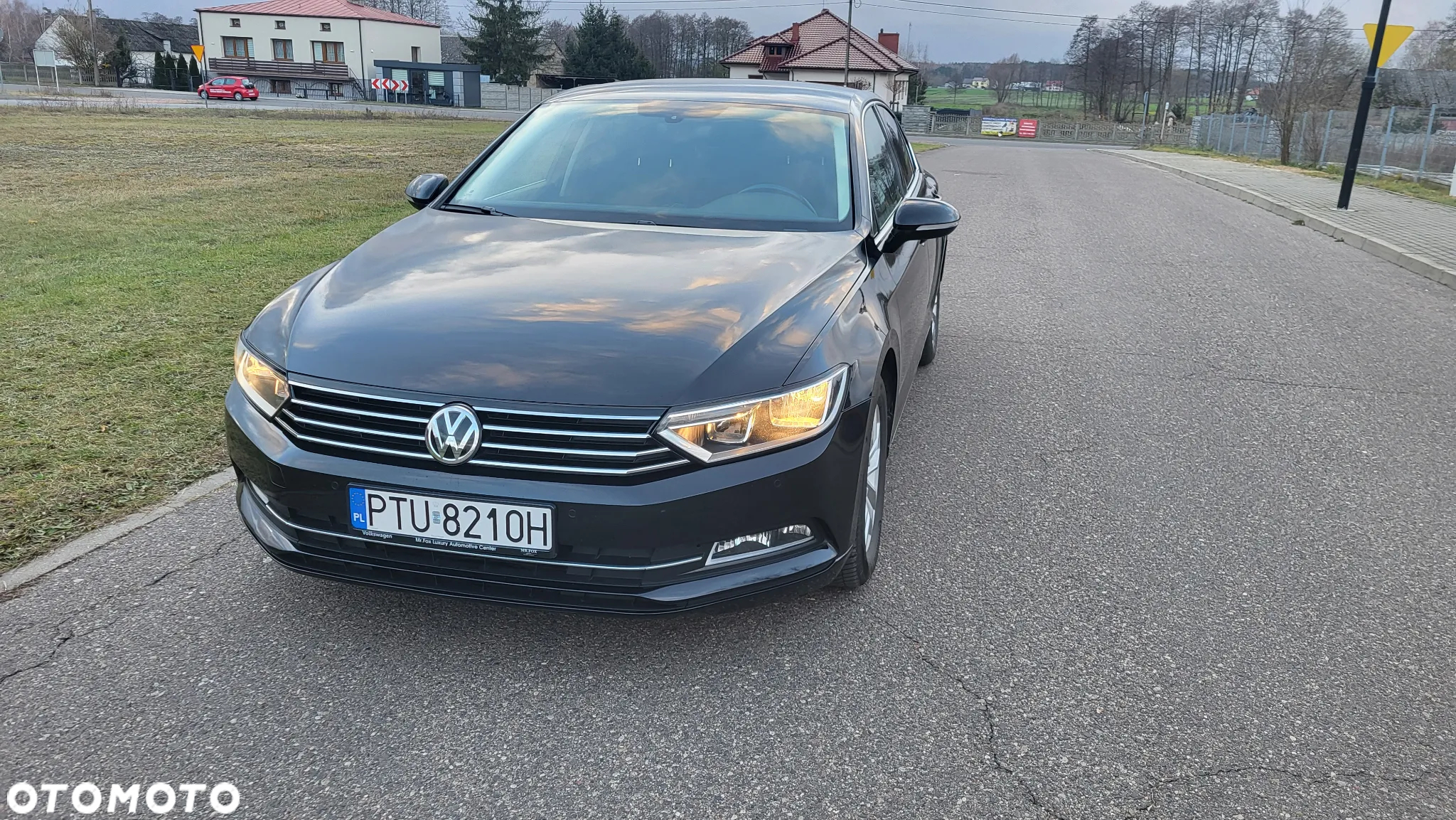 Volkswagen Passat - 2