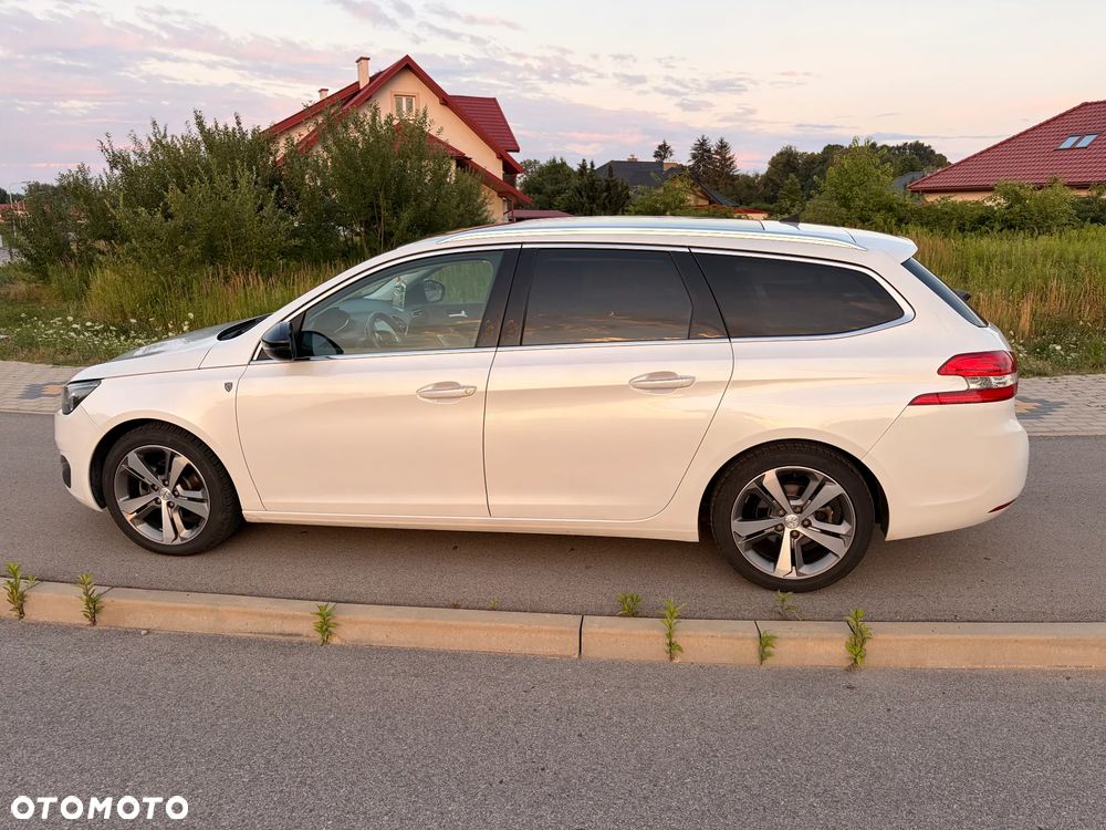 Peugeot 308 PureTech 130 GPF Stop & Start Allure - 3