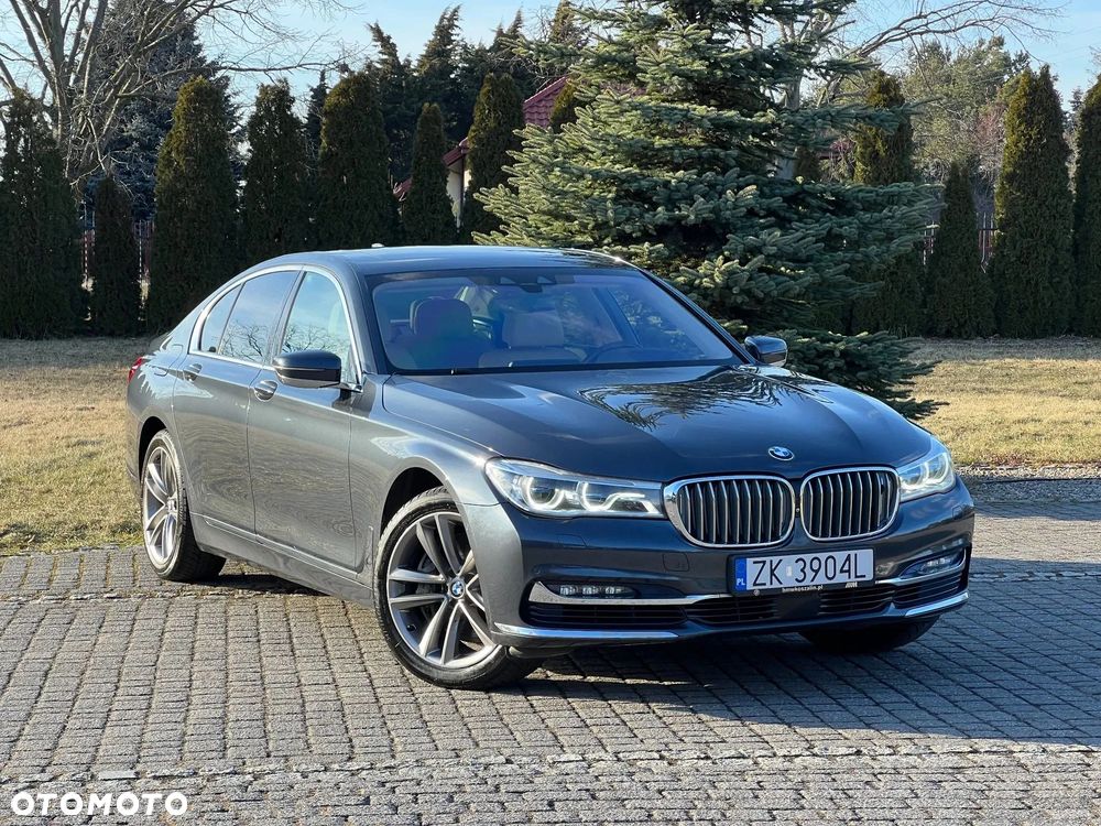 BMW Seria 7 750i xDrive - 40