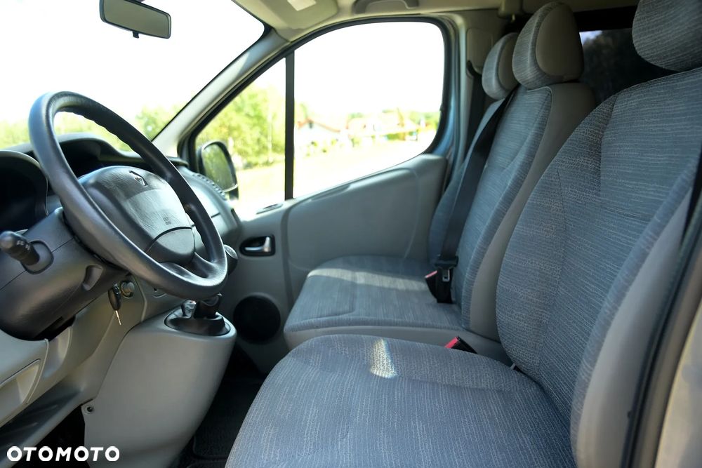 Renault Trafic - 25