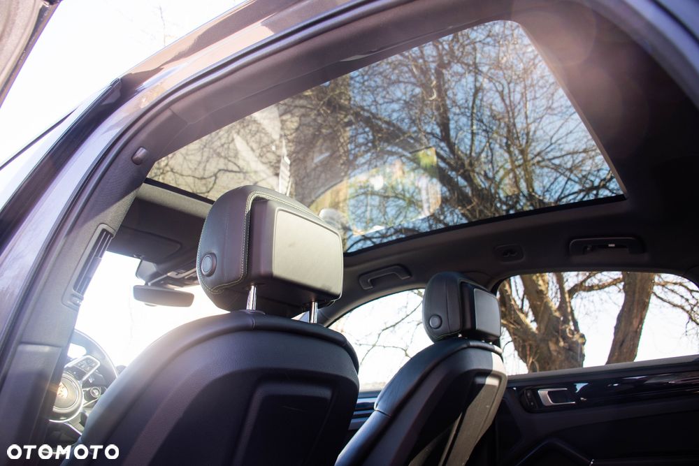 Porsche Cayenne Coupe E-Hybrid - 29